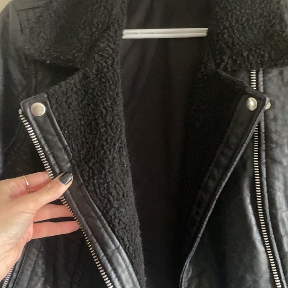 EUC faux leather Sherpa lined biker jacket - Picture 2 of 4